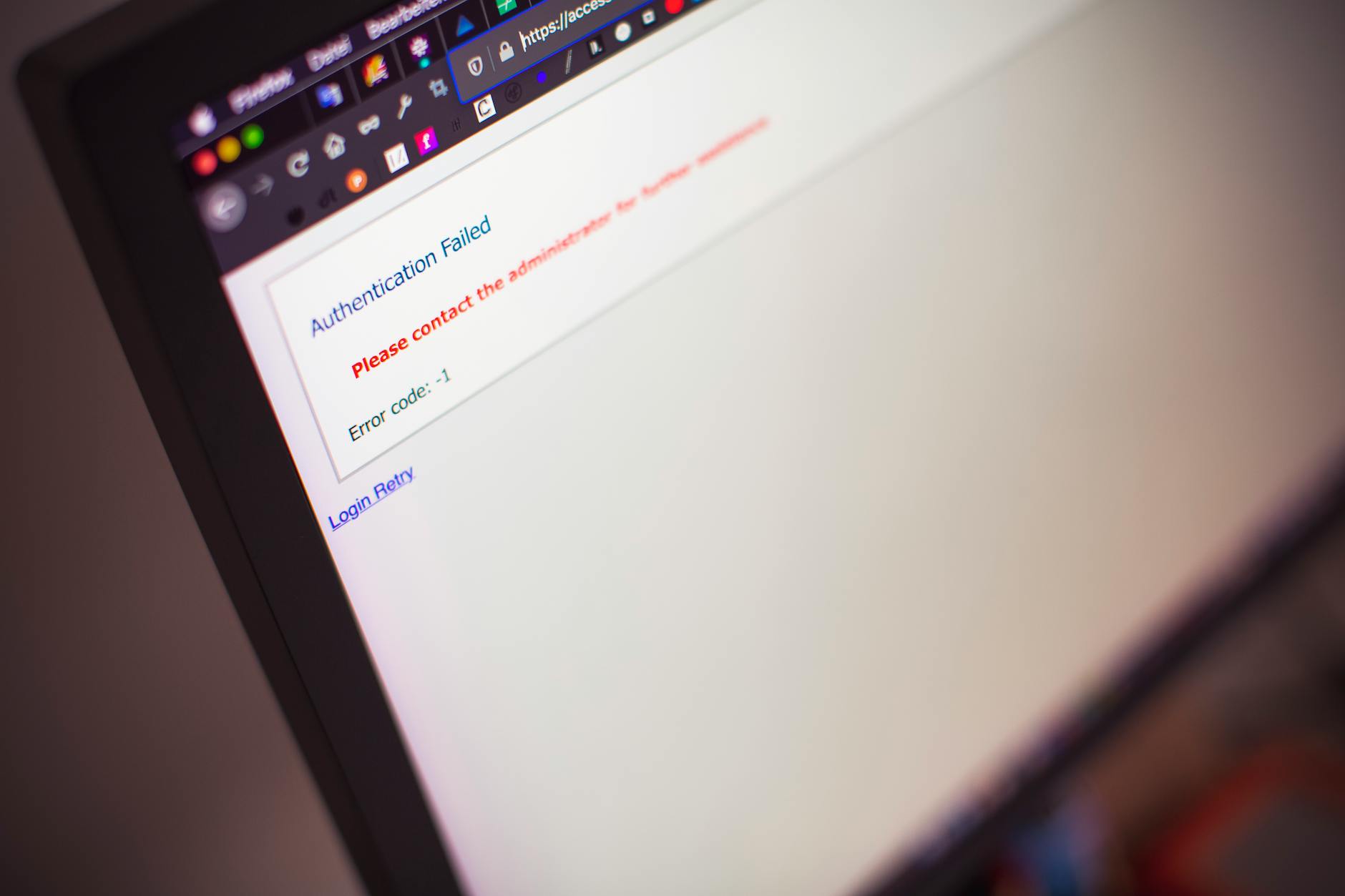 Komunikat authentication failed na ekranie komputera podczas diagnostyki